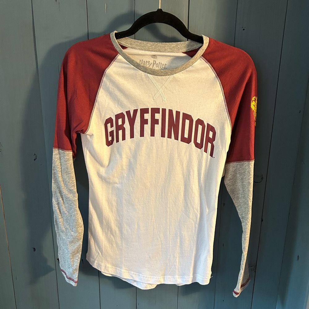 NWT Harry Potter Wizarding World Gryffindor Long Sleeve Tee | Size Small
